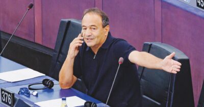 Copertina di Lucano decade da sindaco: applicata la legge Severino