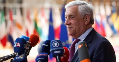 Copertina di Ucraina, Tajani: “Niente pace fino al 2026. Riarmo: decidiamo io e Meloni”