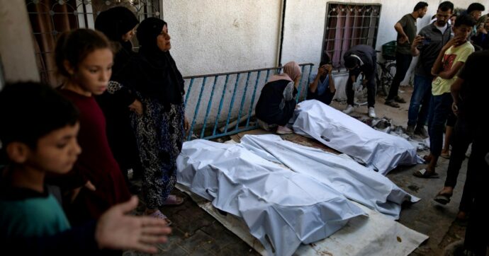 81 morti nei raid, Trump invoca la svolta: “Sarò fermo con Bibi”