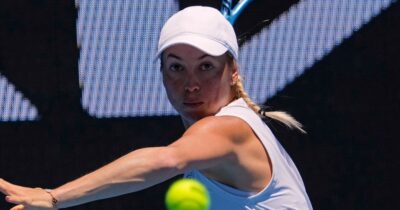Copertina di Paura a Wimbledon, Putintseva interrompe la partita per uno stalker in tribuna: “Potrebbe avere un coltello, allontanate quell’uomo”