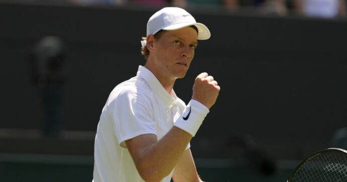 Tutto facile per Sinner all’esordio a Wimbledon: battuto Nardi in tre set