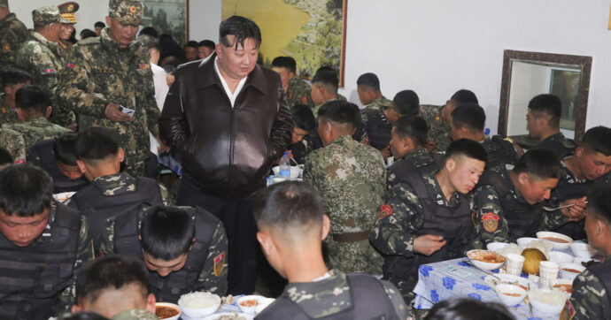 Media, Corea del Nord pronta a inviare fino a 30mila soldati a sostegno della Russia