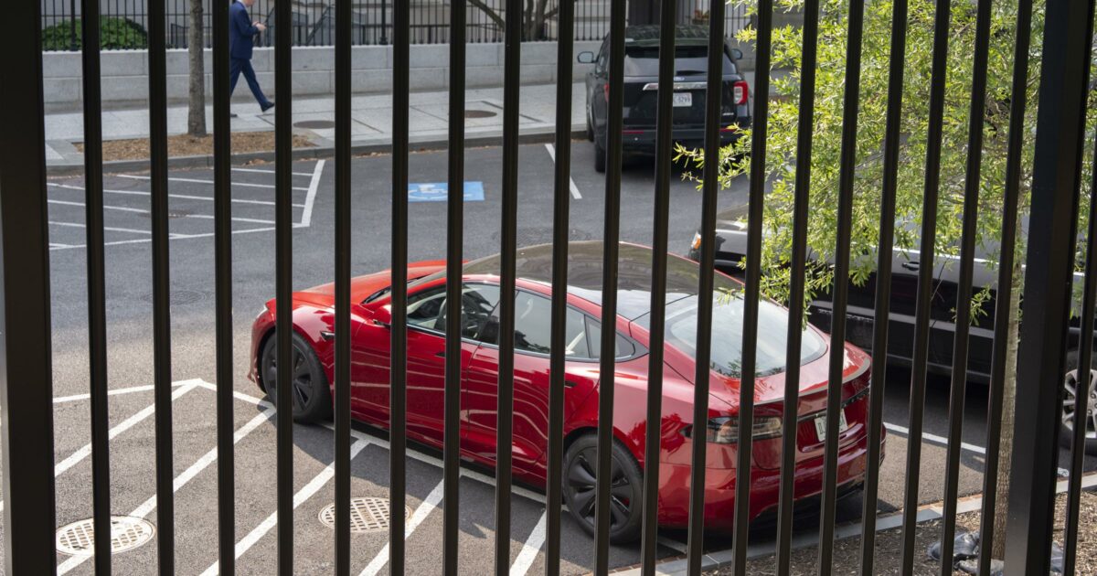 Tesla, vendite globali giù del 13% nei primi 6 mesi 2025. E poteva andare peggio