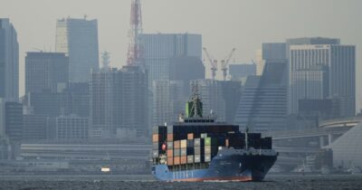 Copertina di Dazi, accordo Usa-Vietnam. Il dollaro debole complica quello con l'Ue