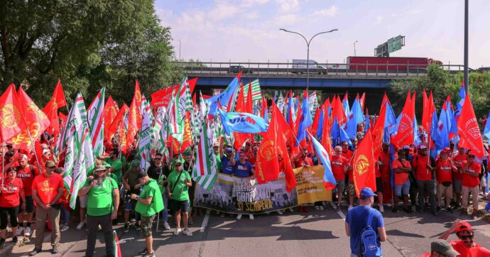 Contratto metalmeccanici, spiraglio sul rinnovo: gli industriali convocano i sindacati