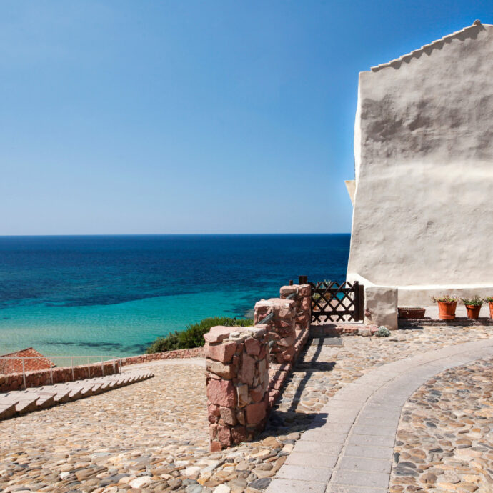 Dal mare di Gonnesa al monte di Pau: viaggio nella Sardegna nascosta tra tonnare antiche, miniere inglesi e siti nuragici