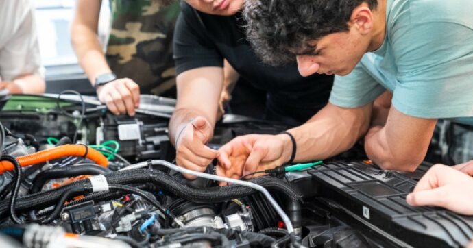 Ford Youth Academy, la scuola dell’auto che prepara i professionisti del futuro