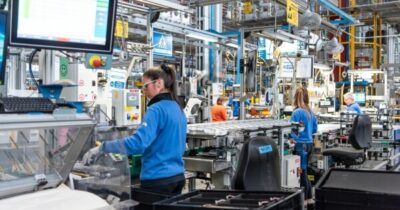 Copertina di I lavoratori più anziani spingono ancora l'occupazione. A maggio 80mila posti in più