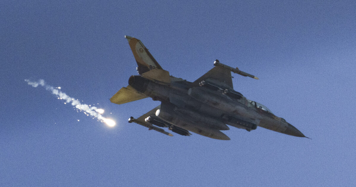 Israele ai suoi piloti: “Scaricate su Gaza le bombe che non avete usato contro l’Iran”
