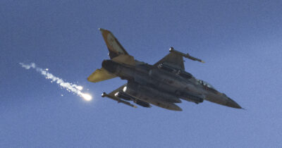 Copertina di Israele ai suoi piloti: "Scaricate su Gaza le bombe che non avete usato contro l'Iran"