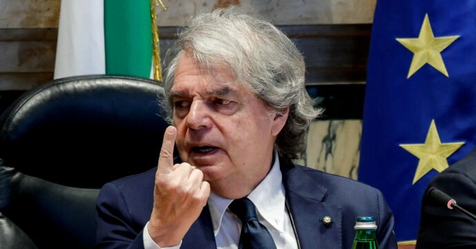 Falso ideologico: Brunetta vuole lo scudo penale dalla Consulta