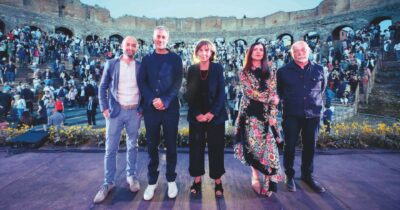 Copertina di Lo Strega tour, una storia di ordinaria letteratura