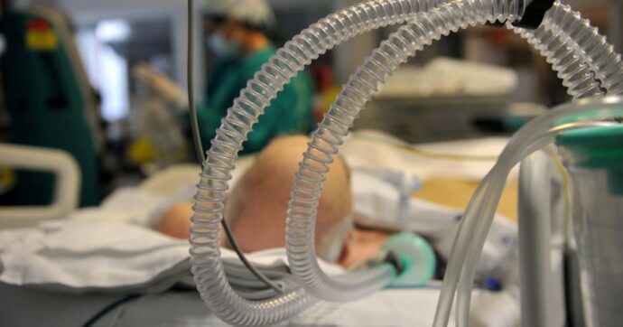 Legge su fine vita, la destra esclude la sanità pubblica