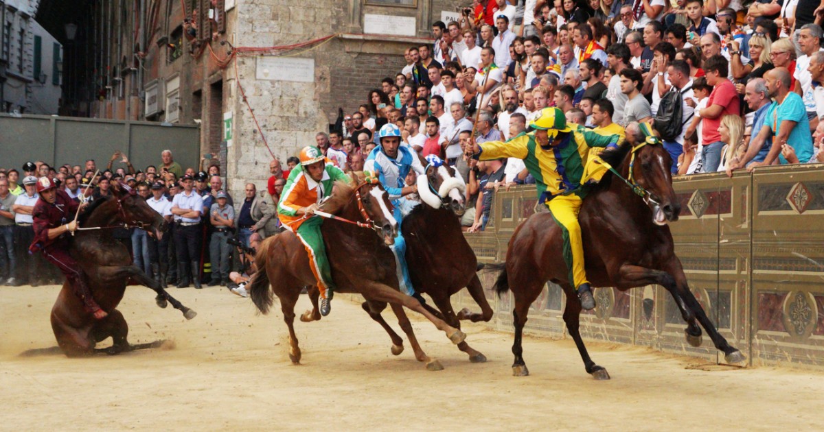 Il Palio di Siena è una forma d’arte. Io dico: non toccate la tradizione
