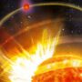 Copertina di Scoperto il primo pianeta “autolesionista”: Hip 67522 b provoca esplosioni della stella madre