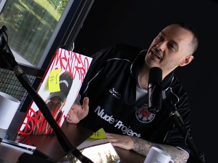 oggi l8217industria musicale 232 instagram dove ci sono egomaniaci hater scrocconi e gente che ti chiede solo video per il cugino cos236 fabri fibra 8211 video