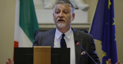 Copertina di Risorse alle fondazioni liriche e sicurezza sismica: Giuli ce l’ha ancora con il Sud