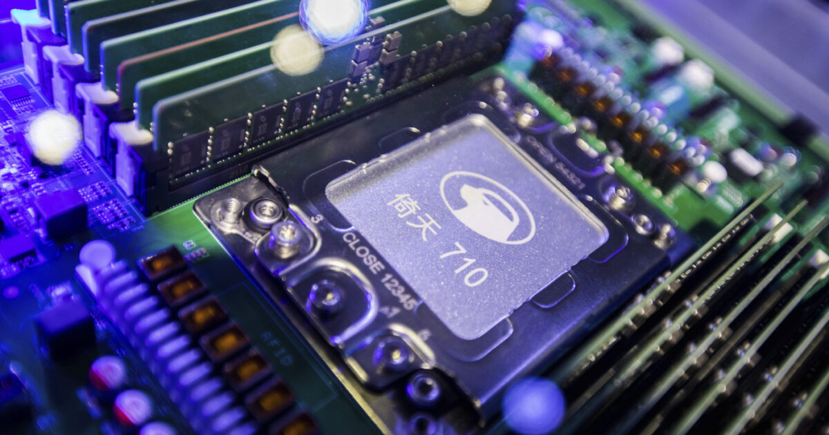 Gli Usa rimuovono le restrizioni all’export verso la Cina di tecnologie per i semiconduttori