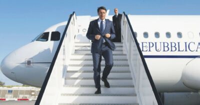 Copertina di Per l’Airbus renziano milioni buttati:  giace a prendere ruggine a Fiumicino