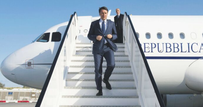 Per l’Airbus renziano milioni buttati: giace a prendere ruggine a Fiumicino
