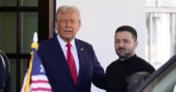 Telefonata tra Trump e Zelensky, il presidente ucraino: “Lavoreremo insieme per difendere i nostri cieli”