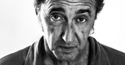 Copertina di Paolo Sorrentino torna al Festival di Venezia: “La Grazia”, con Toni Servillo, aprirà l’edizione 2025