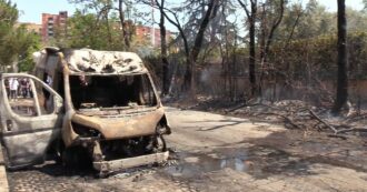 Copertina di Auto e ambulanze carbonizzate: lo scenario “apocalittico” dopo l’esplosione al distributore di Roma