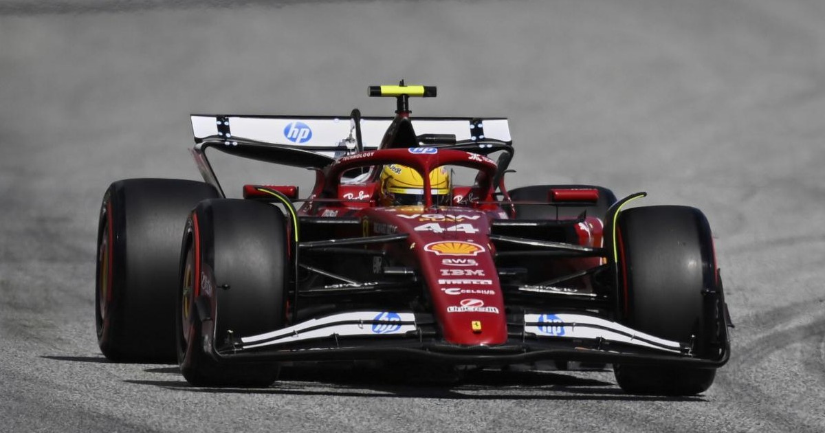 F1, Gp Silverstone: Hamilton fa volare la Ferrari a casa sua, il britannico è primo nelle libere F1, Gp Silverstone: Hamilton fa volare la Ferrari a casa sua, il britannico è primo nelle libere