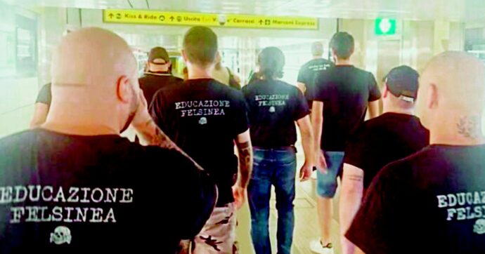Ronda con i simboli delle SS, ”Patrioti” identificati da Digos