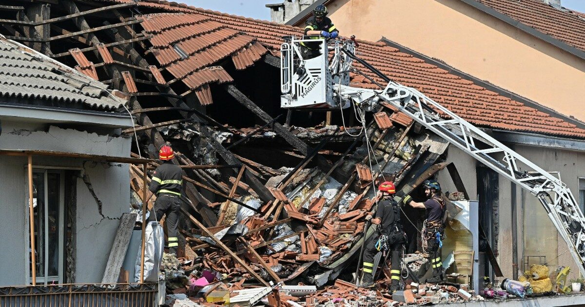 Esplosione in via Nizza a Torino, la nuova pista: “Non è stata un fuga di gas, trovate tracce di un innesco” Esplosione in via Nizza a Torino, la nuova pista: “Non è stata un fuga di gas, trovate tracce di un innesco”