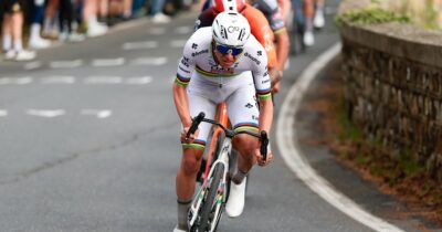 Copertina di Comincia male il Tour de France dell’Italia: Ganna si ritira dopo una caduta