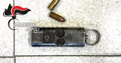 Copertina di Pistola portachiavi: trovata a Napoli l’inedita arma tascabile calibro 7.65