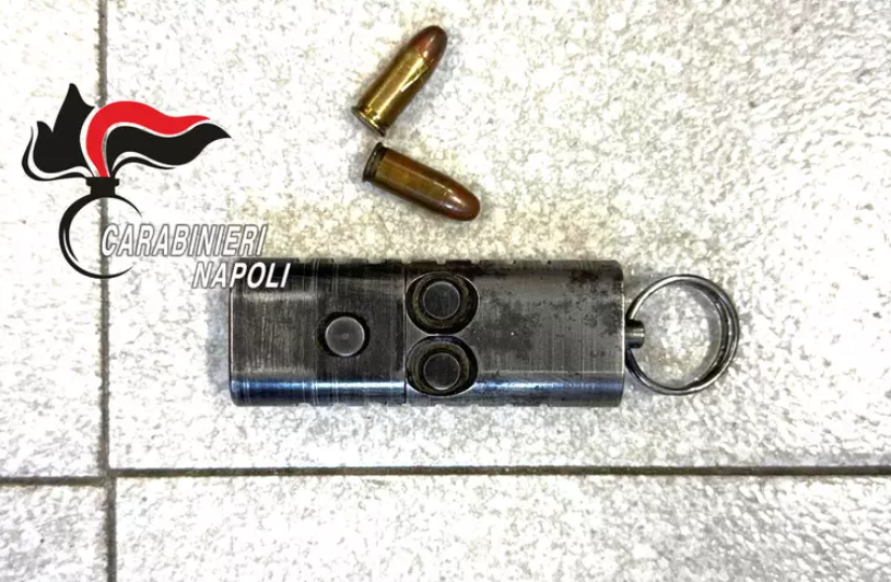 Pistola portachiavi: trovata a Napoli l’inedita arma tascabile calibro 7.65 Pistola portachiavi: trovata a Napoli l’inedita arma tascabile calibro 7.65