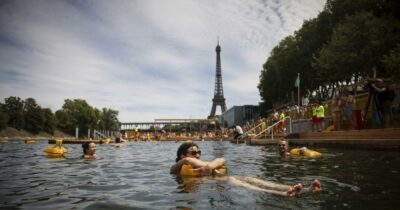 Copertina di Dopo oltre un secolo la Senna torna balneabile: i parigini si rituffano nel loro fiume
