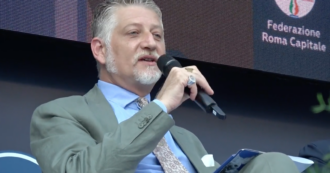 Copertina di Il ministro Giuli nega i conflitti con Borgonzoni e dice: “Prima Cinecittà era come l’Urss, un cratere di nulla”