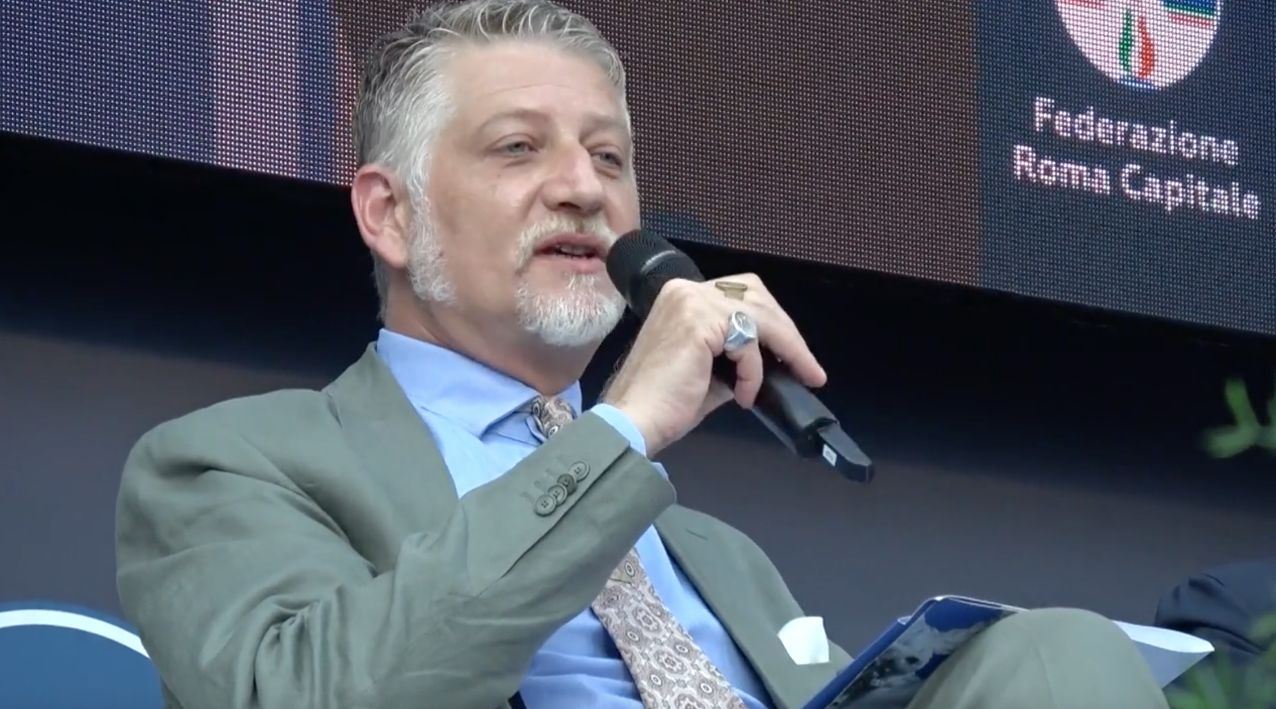 Il ministro Giuli nega i conflitti con Borgonzoni e dice: “Prima Cinecittà era come l’Urss, un cratere di nulla” Il ministro Giuli nega i conflitti con Borgonzoni e dice: “Prima Cinecittà era come l’Urss, un cratere di nulla”
