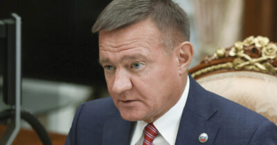 Copertina di Ucraina, si è suicidato il ministro licenziato in mattinata da Putin. Mosca conquista il primo villaggio nella regione di Dnipropetrovsk