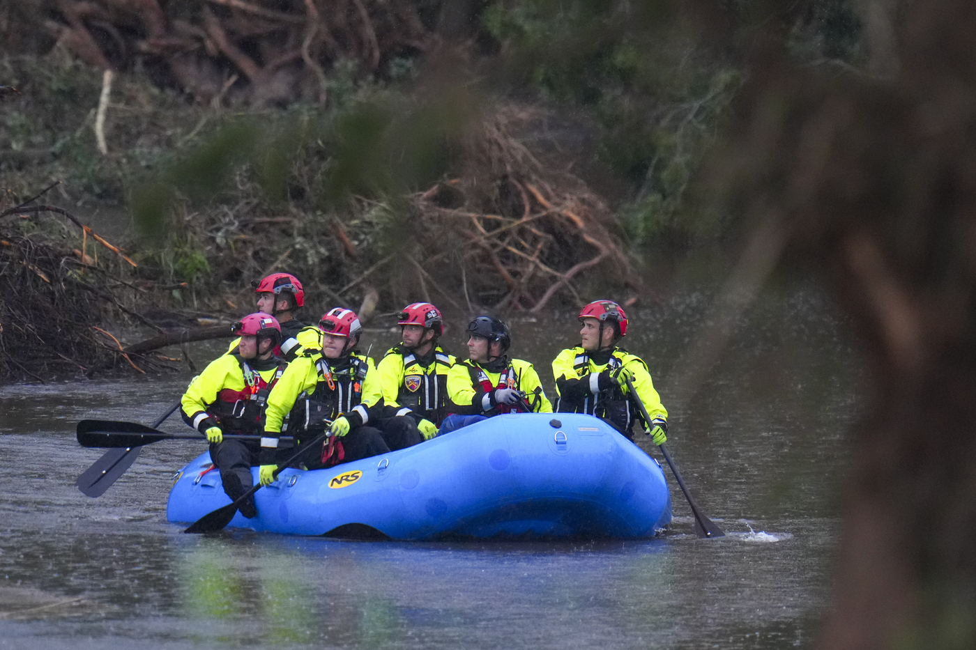 In Texas oltre 80 vittime, più di 40 dispersi. Il fiume esonda in pochi minuti e travolge tutto: il video In Texas oltre 80 vittime, più di 40 dispersi. Il fiume esonda in pochi minuti e travolge tutto: il video