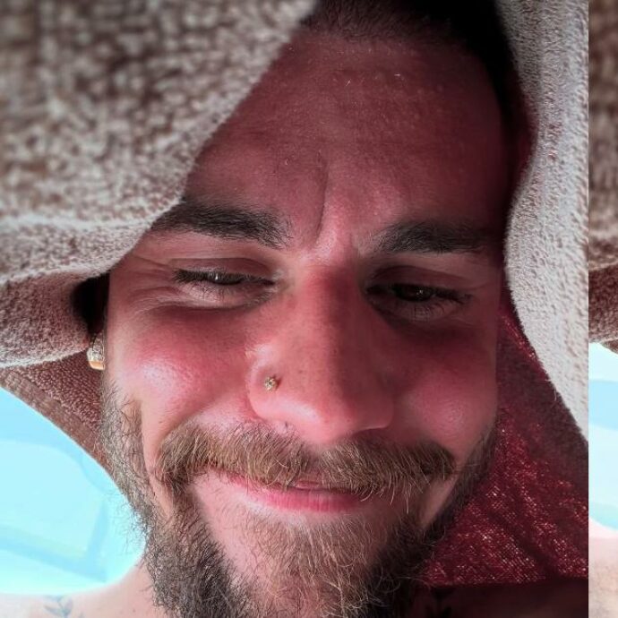 “Non seguire la strada di Britney Spears, concentrati sulla tua salute”: il post criptico di Justin Bieber fa allarmare i fan