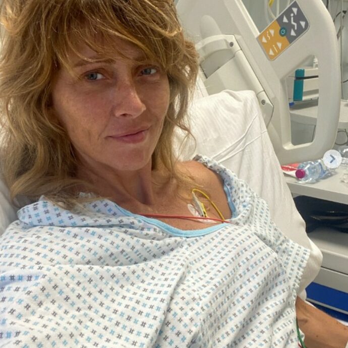 Loredana Cannata ricoverata in ospedale dopo l’Isola: “Fame d’aria, sto facendo esami al cuore e alle coronarie. Sono le conseguenze dell’incidente sott’acqua”