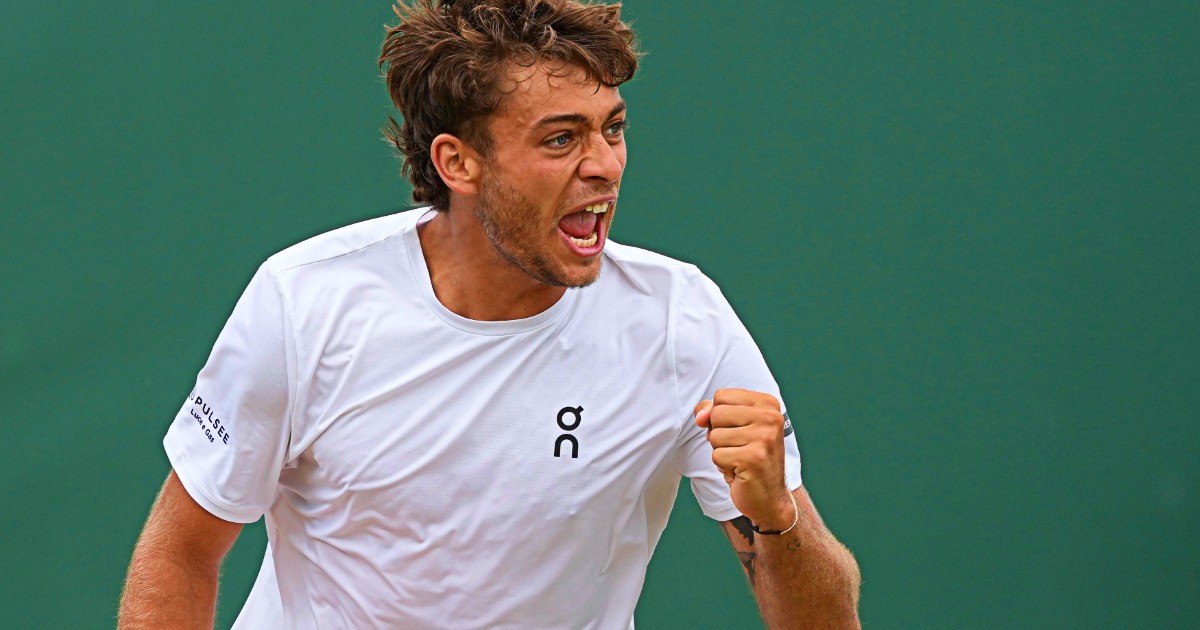 C’è anche Cobolli: stupisce Wimbledon, vola ai quarti e blinda la top 20. È lui il terzo violino del tennis azzurro C’è anche Cobolli: stupisce Wimbledon, vola ai quarti e blinda la top 20. È lui il terzo violino del tennis azzurro