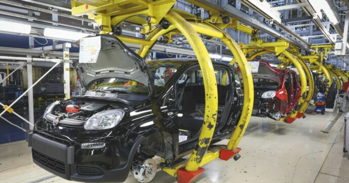 Stellantis, produzione in Italia -30% nel 2025