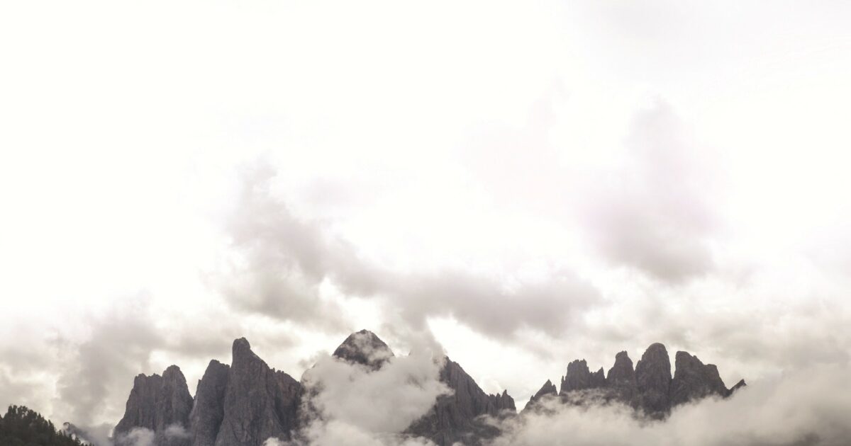 Tutti pazzi per Lavaredo? Meglio, così  noi ci godiamo i monti solitari