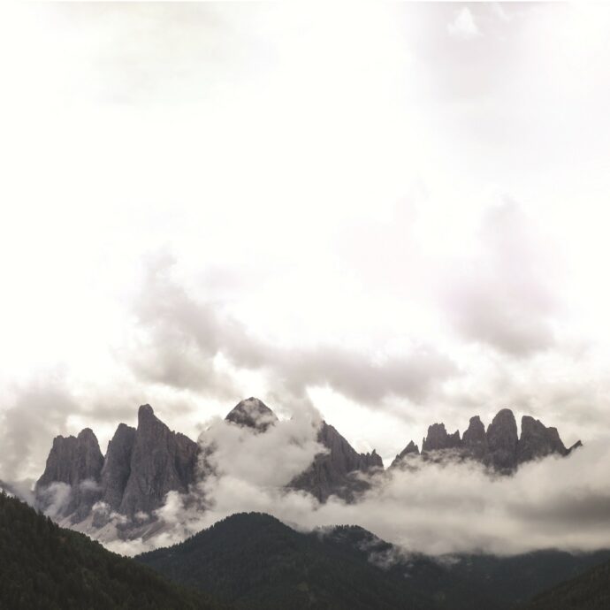 Tutti pazzi per Lavaredo? Meglio, così  noi ci godiamo i monti solitari