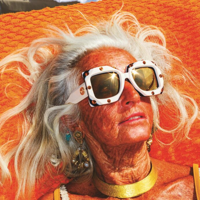 Martin Parr: siamo tutti serial tourist. Vacanze, flash e miti infranti