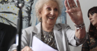 Copertina di Argentina, Milei taglia i fondi per la memoria storica ma le “abuelas” ritrovano il 140° figlio di desaparecidos