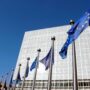 Copertina di Report della commissione Ue: “Dall’Italia progressi limitati o nulli su conflitti di interessi e lobby”. Libertà di stampa: richiami su caso Paragon ed emendamento Costa