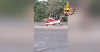 Copertina di Bloccati sull’isolotto sul fiume Piave per la piena improvvisa: salvi grazie ai vigili del fuoco