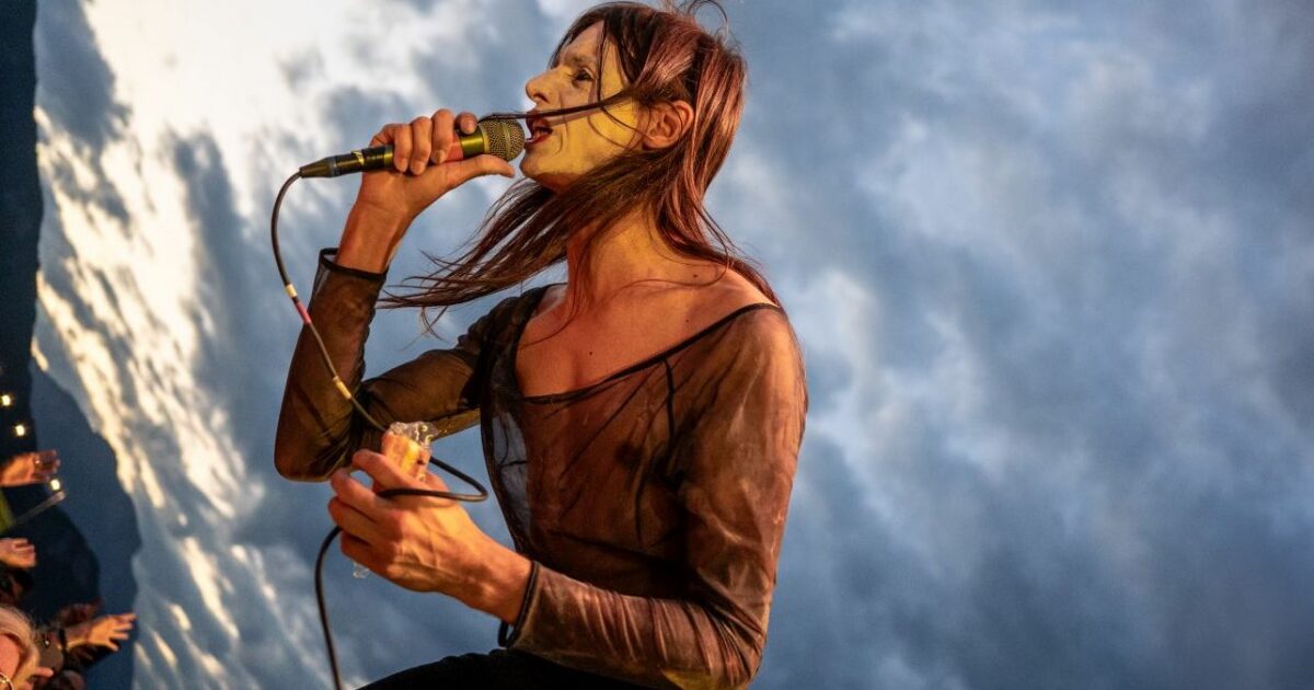 Lucio Corsi trionfa alle Targhe Tenco 2025: Miglior album in assoluto e Miglior canzone singola Lucio Corsi trionfa alle Targhe Tenco 2025: Miglior album in assoluto e Miglior canzone singola