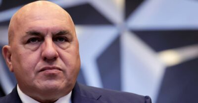 Copertina di L’idea (per adesso saltata) di governo: nessun pedaggio ai mezzi  militari